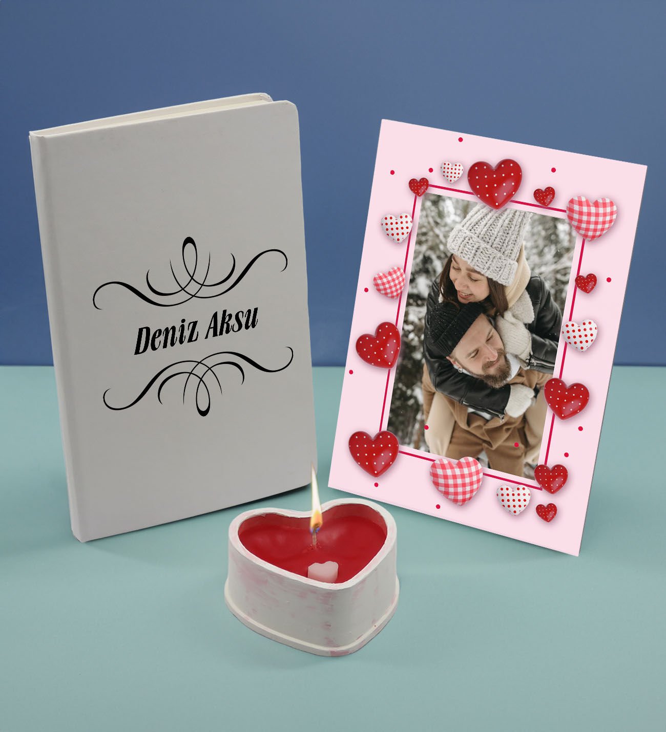 BK Gift Kişiye Özel İsimli Beyaz Defter Dekoratif Çerçeve ve Kalp Taş Obje Kokulu Mum Hediye Seti-7, Sevgiliye Hediye, Arkadaşa Hediye