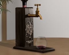 BK Gift Kişiye Özel Kabartma İsimli Musluklu Siyah(Ebony) Ahşap Şarap Standı, Şarap Çeşmesi, Doğum Günü Hediyesi, Ev Hediyesi, İçecek Dispenseri-15