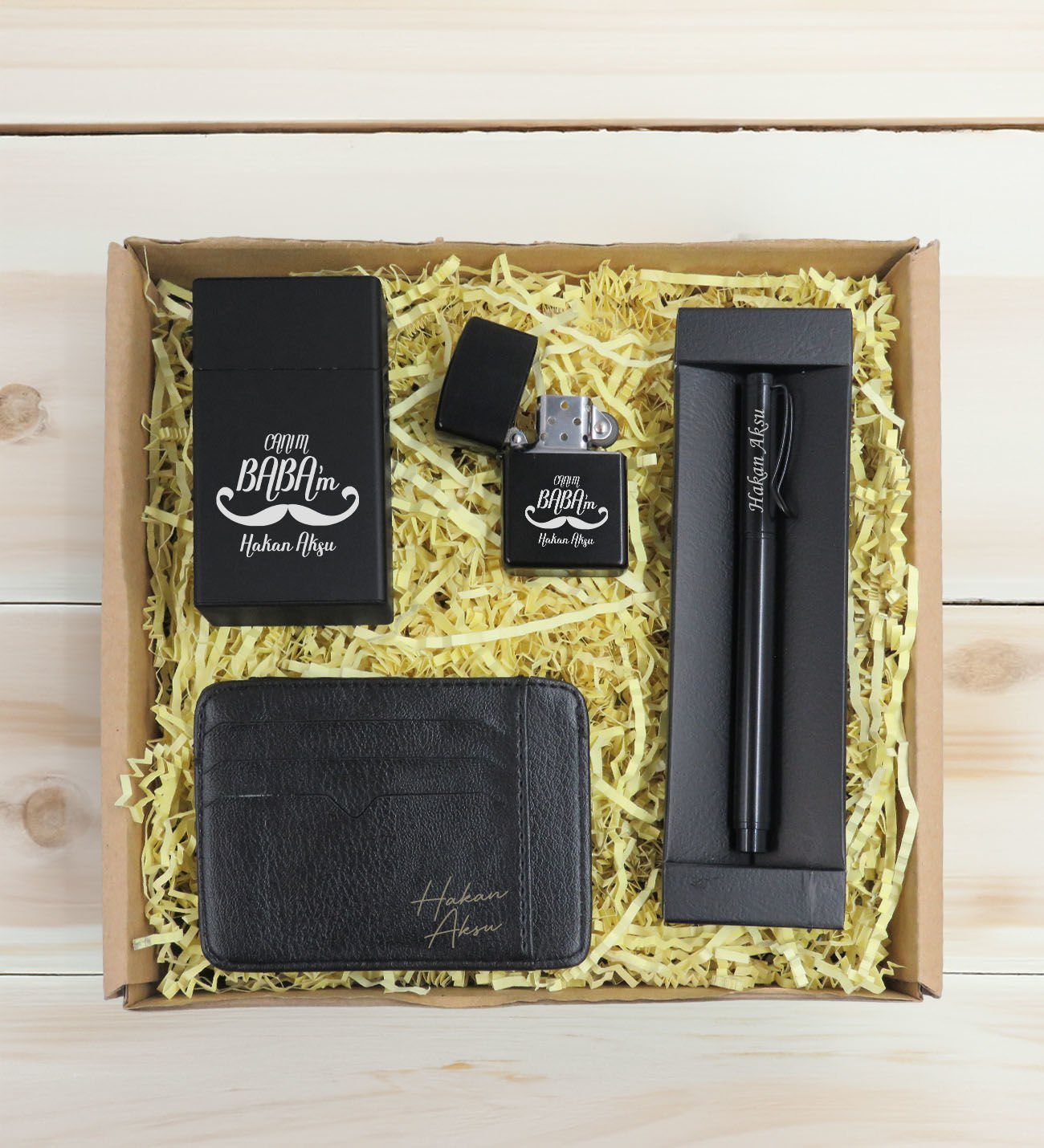 BK Gift Kişiye Özel İsimli Baba Temalı Siyah Metal Kalem&Çakmak&Sigara Kutusu&Kartlık-Cüzdan Hediye Seti, Sevgiliye Hediye-2, Babaya Hediye, Babalar Günü Hediyeleri