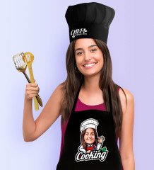 Kişiye Özel Bayan Chef Karikatürlü Siyah Mutfak Önlüğü Aşçı Şapkası Seti-14