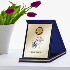 Kişiye Özel Yılın En İyi Güzellik ve Saç Bakımı Öğretmeni Lacivert Plaket Ödülü