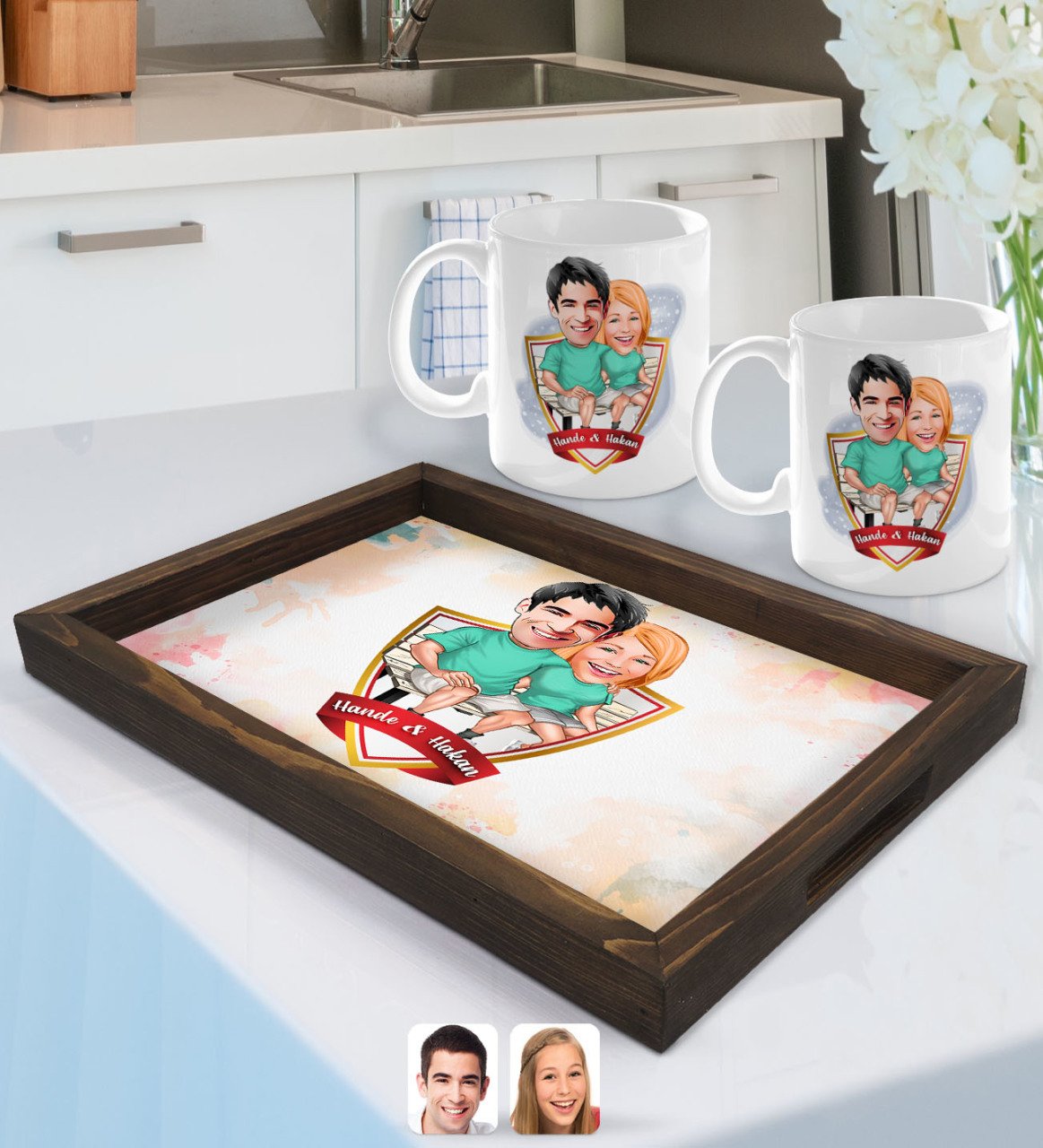Kişiye Özel İsimli Sevgililer Karikatürlü Doğal Ahşap Tepsi ve 2’li Kupa Bardak Seti-55