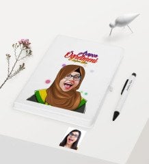 Kişiye Özel Tesettürlü Bayan Öğretmen Temalı Karikatürlü Beyaz Defter Kalem Hediye Seti - 3