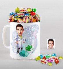 Kişiye Özel Bay Eczacı Karikatürlü Kupa ve Haribo Şeker Hediye Seti-1