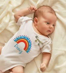 BK Kids Kişiye Özel İsimli Beyaz Bebek Body Zıbın ve Erkek Bebek İğnesi Hediye Seti-2