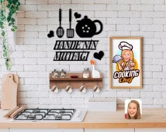 BK Home İsme Özel Mutfak Duvar Süsü Ahşap Karikatürlü Tablo ve Dekoratif Raflı Fincan Askılığı Hediye Seti-9