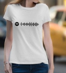 Kişiye Özel Spotify Barkodlu Kadın Beyaz Tişört-1