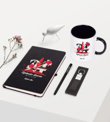 Kişiye Özel Öğretmenler Gününüz Kutlu Olsun Temalı Siyah Defter Kalem Anahtarlık Kupa Seti - 1