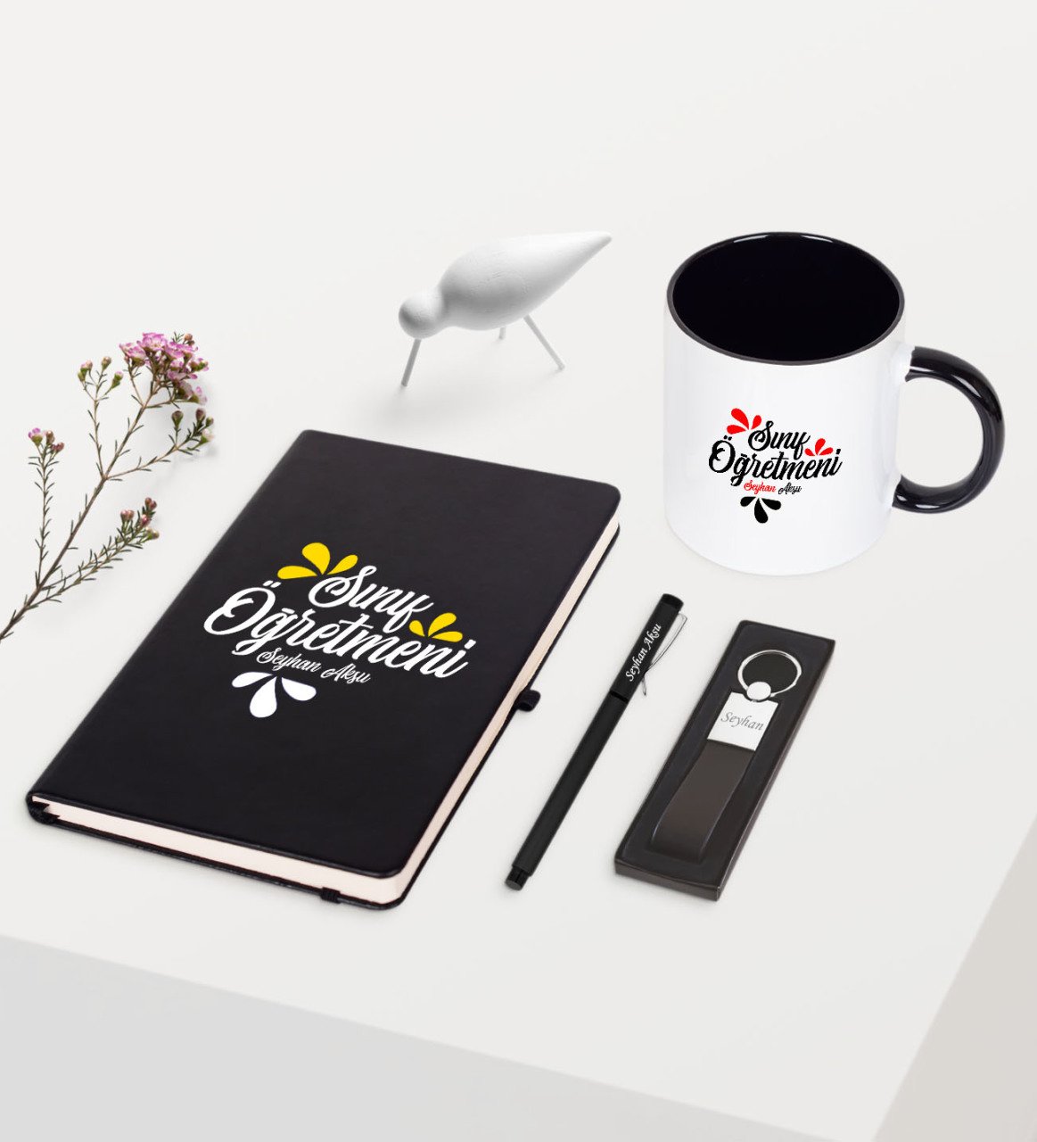 Kişiye Özel Sınıf Öğretmeni Temalı Siyah Defter Kalem Anahtarlık Kupa Seti - 1