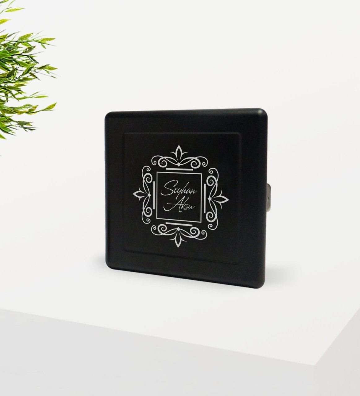Kişiye Özel İsimli Siyah Metal Sigara Tabakası-1