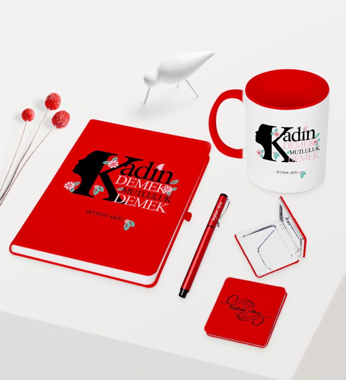 Kişiye Özel Kadınlar Günü Temalı Kırmızı Defter Kalem Kupa Ayna Seti - 5