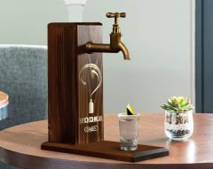 BK Gift Aynalı Altın Kabartma Musluklu Doğal Ceviz Ahşap Vodka Standı, Home Bar, İçecek Dispenseri, Ahşap İçecek Çeşmesi-3