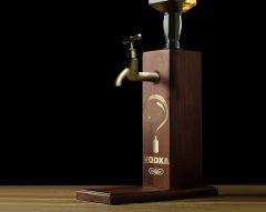 BK Gift Aynalı Altın Kabartma Musluklu Doğal Ceviz Ahşap Vodka Standı, Home Bar, İçecek Dispenseri, Ahşap İçecek Çeşmesi-3