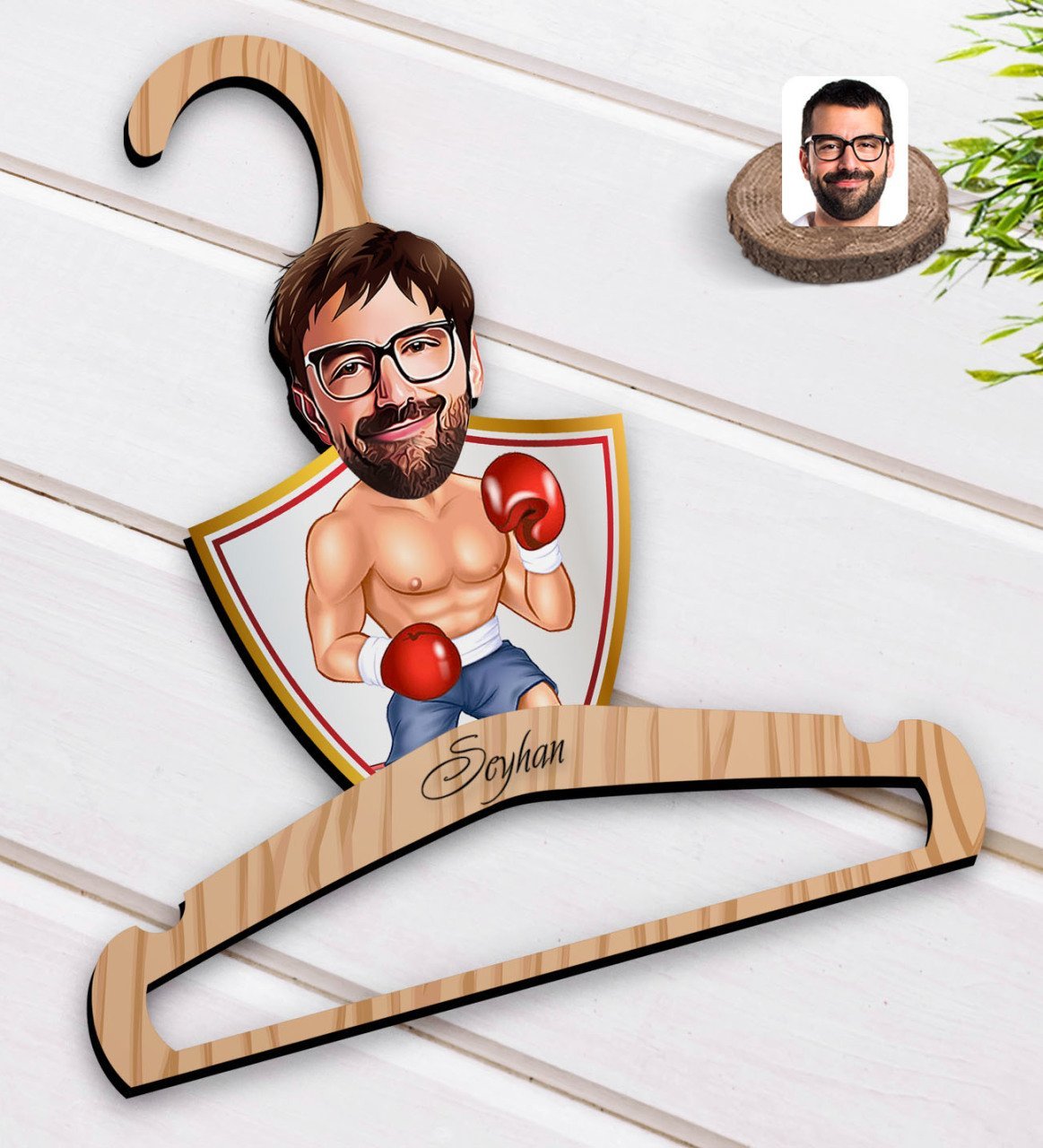 Kişiye Özel Erkek Boksör Karikatürlü Standart Boy Ahşap Elbise Askısı-1