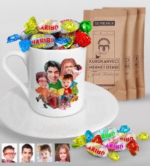 Kişiye Özel Yeni Yıl Aile Karikatürlü Türk Kahvesi Fincanı Mehmet Efendi Kahve ve Haribo Şeker Hediye Seti-6