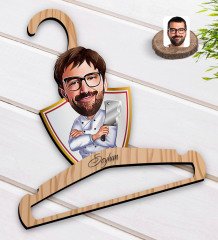 Kişiye Özel Erkek Kasap Karikatürlü Standart Boy Ahşap Elbise Askısı-1