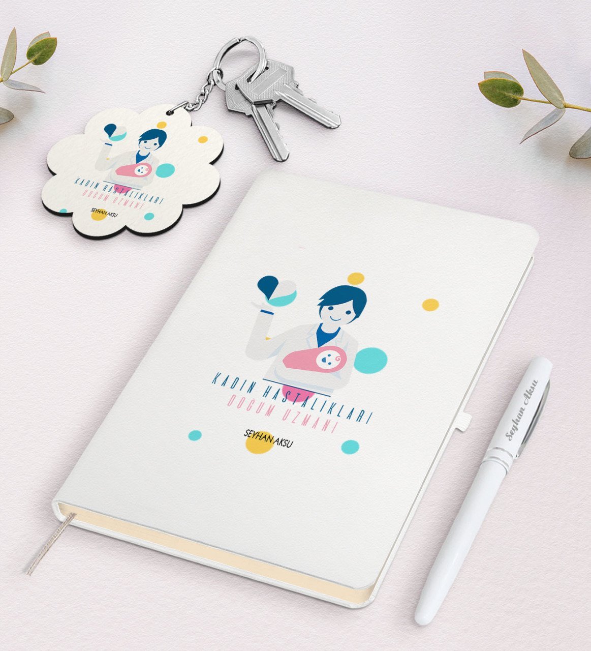 Kişiye Özel Kadın Hastalıkları Doğum Uzmanı Beyaz Defter Kalem Ve Anahtarlık Hediye Seti