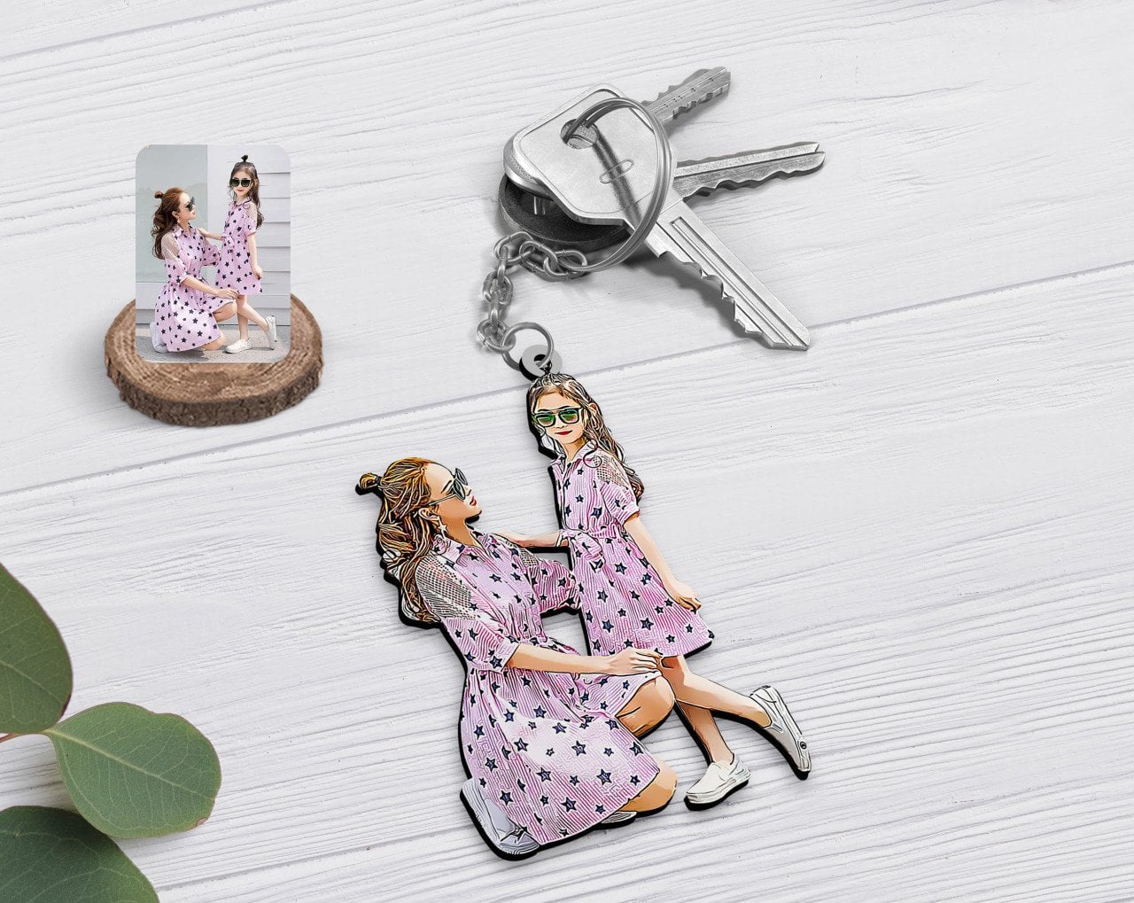 Kişiye Özel Tam Boy Anne ve Kız Karikatürlü Ahşap Anahtarlık-1