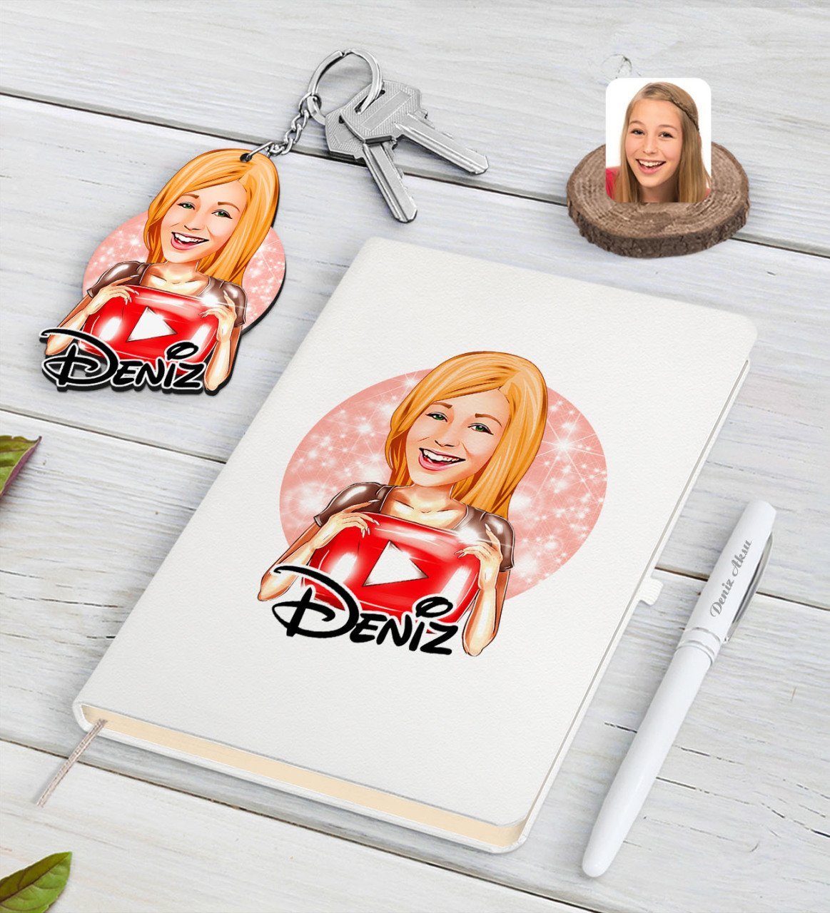 Kişiye Özel Kadın Youtuber Karikatürlü Beyaz Defter Kalem ve Anahtarlık Hediye Seti-1