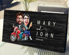 BK Gift Kişiye Özel Sevgililer Karikatürlü Antik Siyah (Ebony) Ahşap Tabela-97, Dekoratif Tabela, Rustik Ev Dekorasyonu, Duvar Dekoru