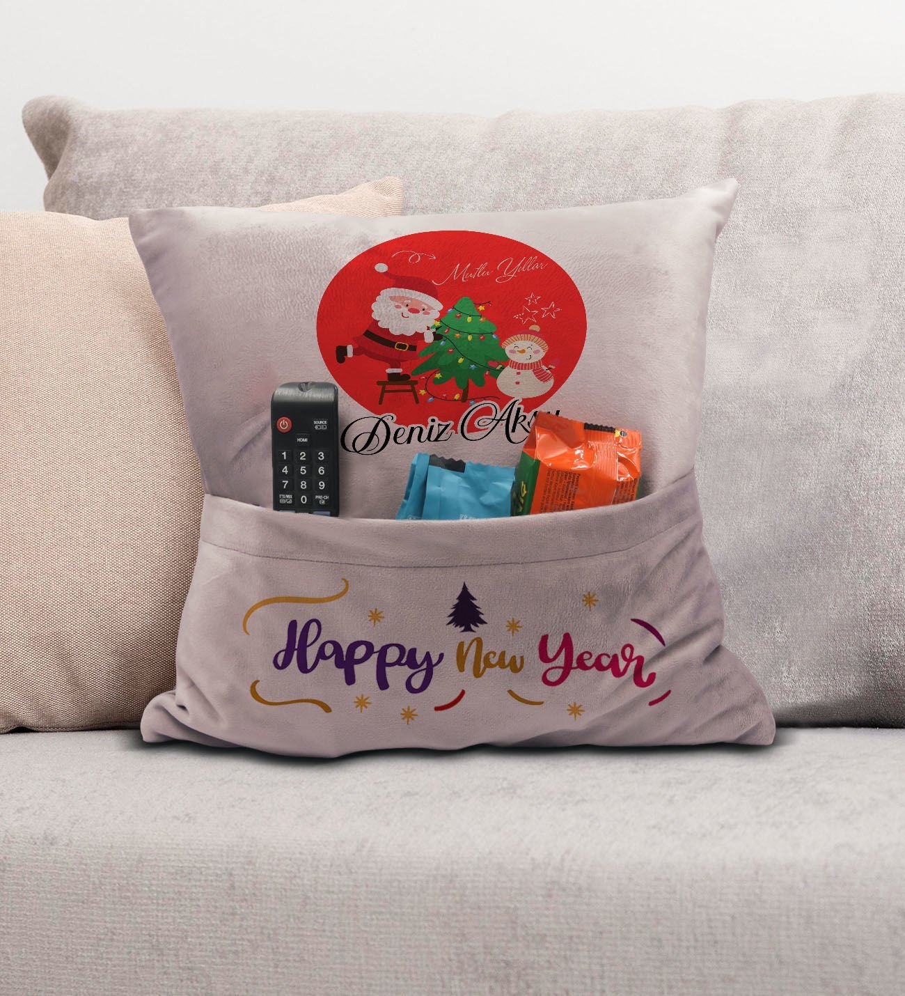 BK Gift Kişiye Özel Yılbaşı Tasarımlı Organizer Kumanda ve Atıştırmalık Cepli Pembe Kırlent Yastık, Yılbaşı Hediyesi- 10, Yeni Yıl Hediyeleri