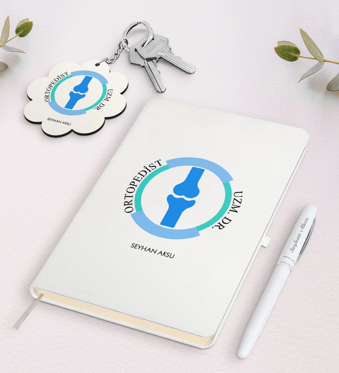 Kişiye Özel Ortopedist Beyaz Defter Kalem ve Anahtarlık Hediye Seti-2
