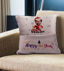 BK Gift Kişiye Özel Yılbaşı Karikatür Tasarımlı Organizer Kumanda ve Atıştırmalık Cepli Pembe Kırlent Yastık- 8, Yılbaşı Hediyesi, Yeni Yıl Hediyeleri