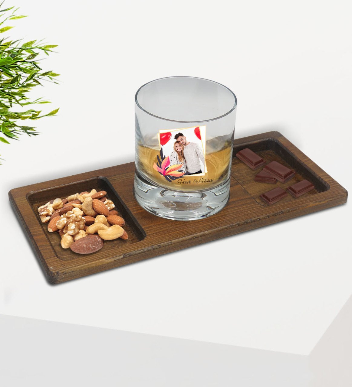 Kişiye Özel İsimli Fotoğraflı Viski Bardağı ve Doğal Masif Ahşap Dikdörtgen Sunum Tabağı Çerezlik Hediye Seti-27