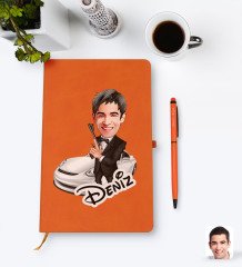 Kişiye Özel Erkek Ajan Karikatürlü Turuncu Termo Deri Defter Kalem Seti Model 1
