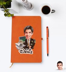Kişiye Özel Erkek Bankacı Karikatürlü Turuncu Termo Deri Defter Kalem Seti Model 3