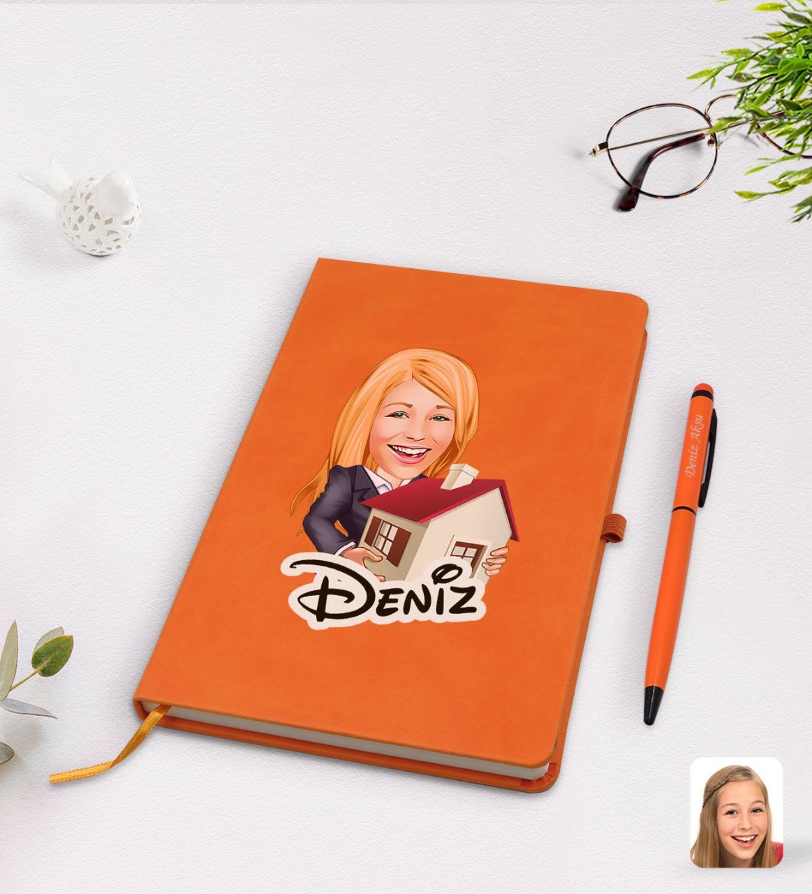 Kişiye Özel Kadın Emlakçı Karikatürlü Turuncu Termo Deri Defter Kalem Seti Model 1