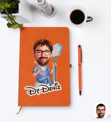 Kişiye Özel Erkek Diş Hekimi Karikatürlü Turuncu Termo Deri Defter Kalem Seti Model 2