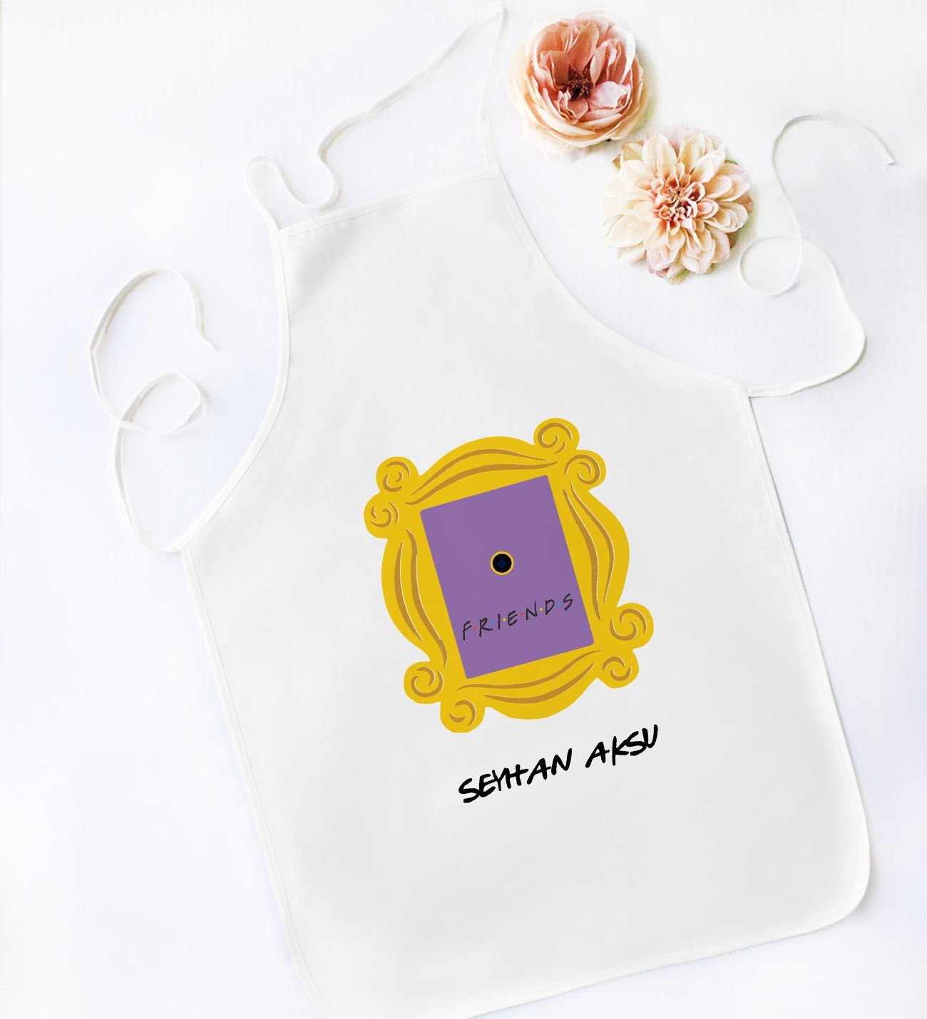 BK Gift Kişiye Özel İsimli Friends Kapı Çerçevesi Tasarımlı Beyaz Mutfak Önlüğü-2