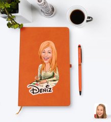 Kişiye Özel Kadın Grafik Tasarımcı Karikatürlü Turuncu Termo Deri Defter Kalem Seti Model 1