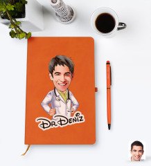 Kişiye Özel Erkek Doktor Karikatürlü Turuncu Termo Deri Defter Kalem Seti Model 1
