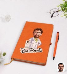 Kişiye Özel Erkek Göz Doktoru Karikatürlü Turuncu Termo Deri Defter Kalem Seti Model 1