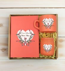 BK Gift Kişiye Özel İsimli DTF Anne Temalı Somon Defter & Kahve Fincanı & Mum Hediye Seti-5, Anneye Hediye, Anneler Günü Hediyesi
