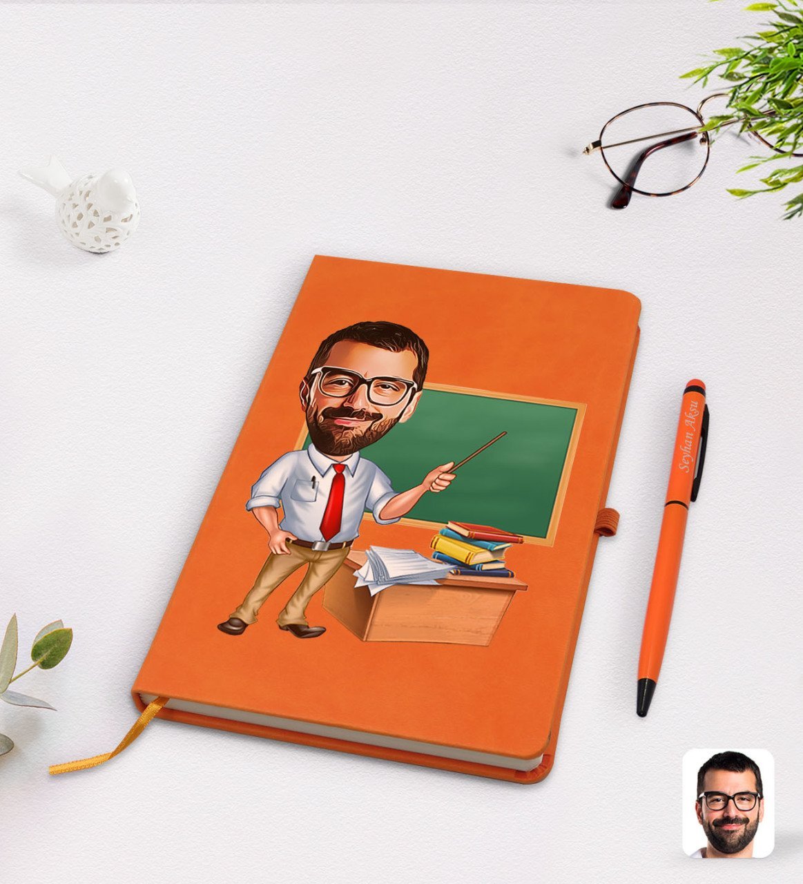 Kişiye Özel Erkek Öğretmen Karikatürlü Turuncu Termo Deri Defter Kalem Seti Model 1