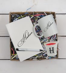 BK Gift Kişiye Özel İsimli Defter Kalem Kupa ve Mini Kovada Kokulu Mum Hediye Seti-5, Arkadaşa Hediye, Sevgiliye Hediye, Yeni İş Hediyesi