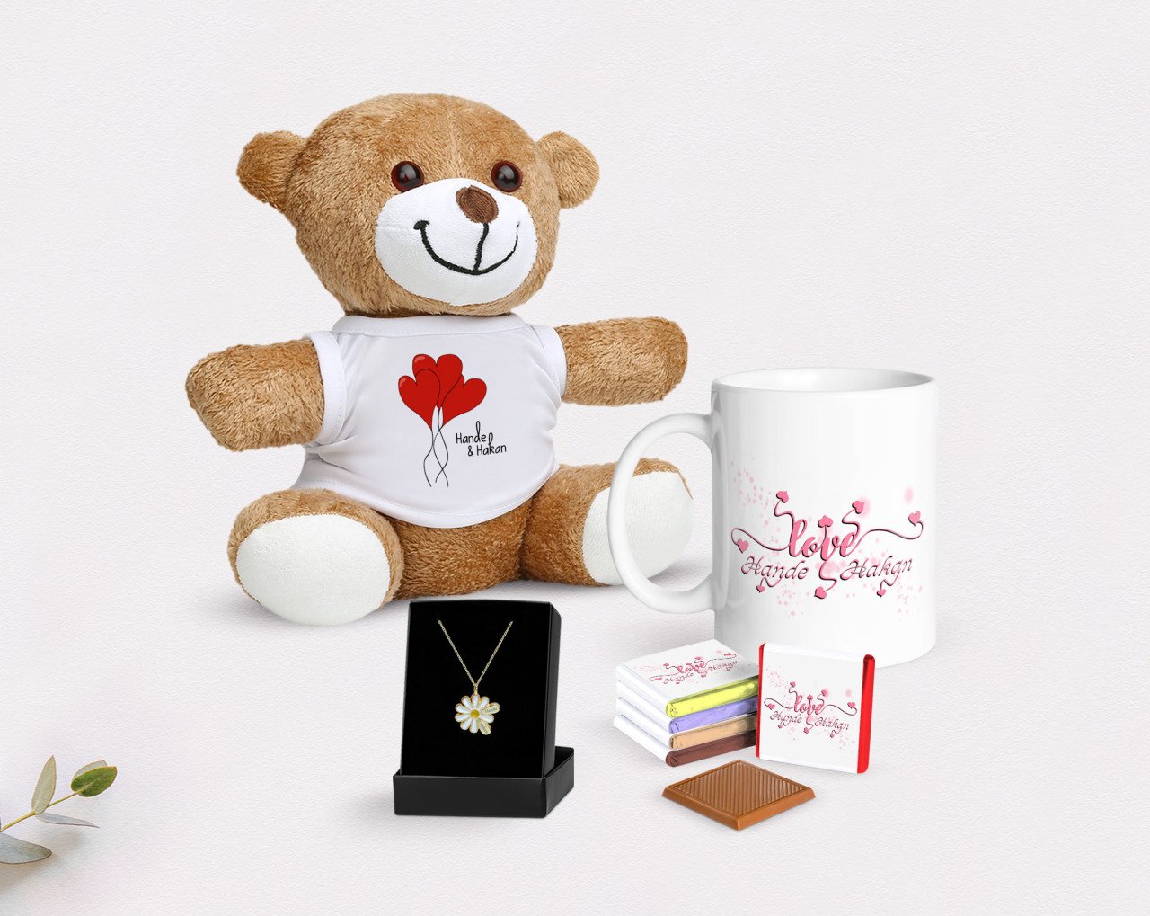 Kişiye Özel Sevgililer Günü Kupa Çikolata Ayıcık ve Çift İsimli Papatya Kolye Seti-14