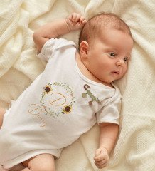 BK Kids Kişiye Özel Harfli İsimli Beyaz Bebek Body Zıbın ve Kız Bebek İğnesi Hediye Seti-3
