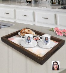 Kişiye Özel Kadın Radyolojist Karikatürlü Doğal Ahşap Tepsi ve 2’li Kahve Fincan Seti-1