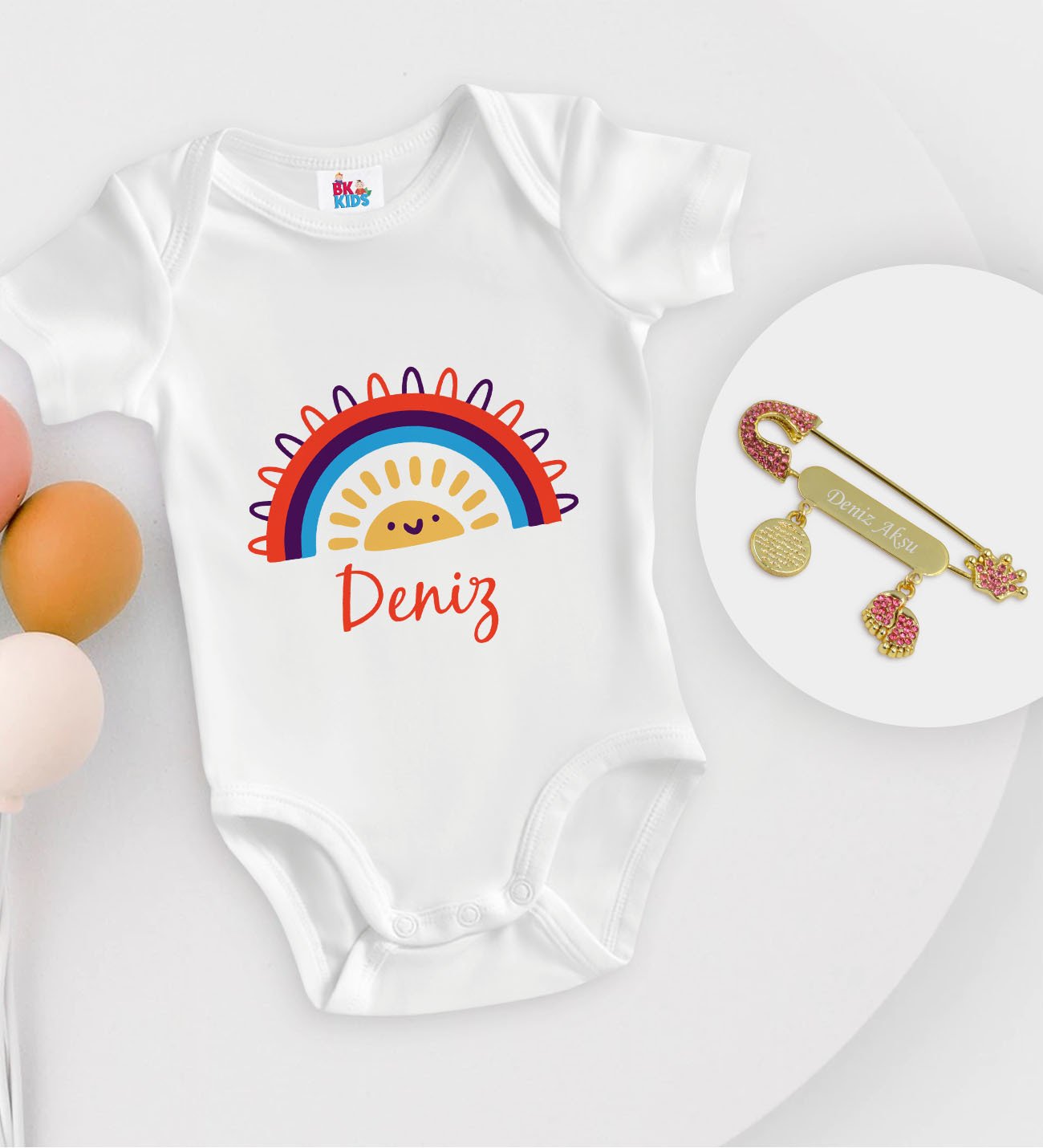 BK Kids Kişiye Özel İsimli Beyaz Bebek Body Zıbın ve Kız Bebek İğnesi Hediye Seti-1