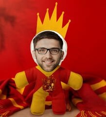 BK Gift Kişiye Özel Sarı Kırmızı Taraftar Tasarımlı Kral Bebek Yastık-1, Taraftar Hediyesi, Taraftar Yastık