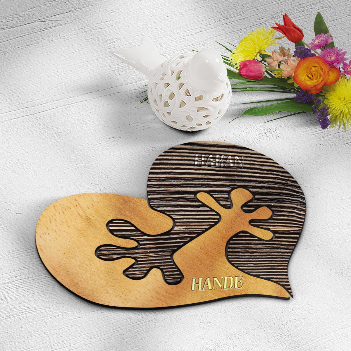 Kişiye Özel El Ele Kalp Ahşap Bardak Altlığı - 1 (4 Adet)