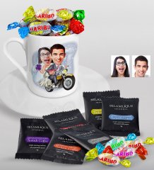 Kişiye Özel Evleniyoruz Karikatürlü Türk Kahvesi Fincanı Selamlique Karışık Türk Kahvesi ve Haribo Şeker Hediye Seti-8