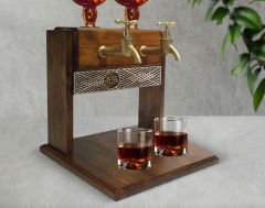 BK Gift Kişiye Özel Kabartma İsimli Çift Musluklu Doğal Ahşap Viski Standı, İçki Standı, Doğum Günü Hediyesi, Ev Hediyesi, Erkek Hediye-21
