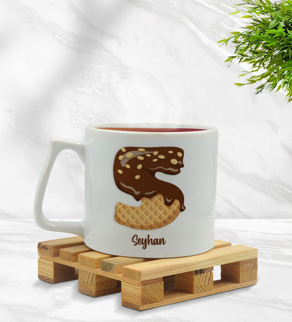 Kişiye Özel Çikolata Harf Tasarımlı Middle Beyaz Kupa Bardak Model 1