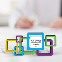 Kişiye Özel Mesleki Doktor Ahşap Masa İsimliği (Model J1)