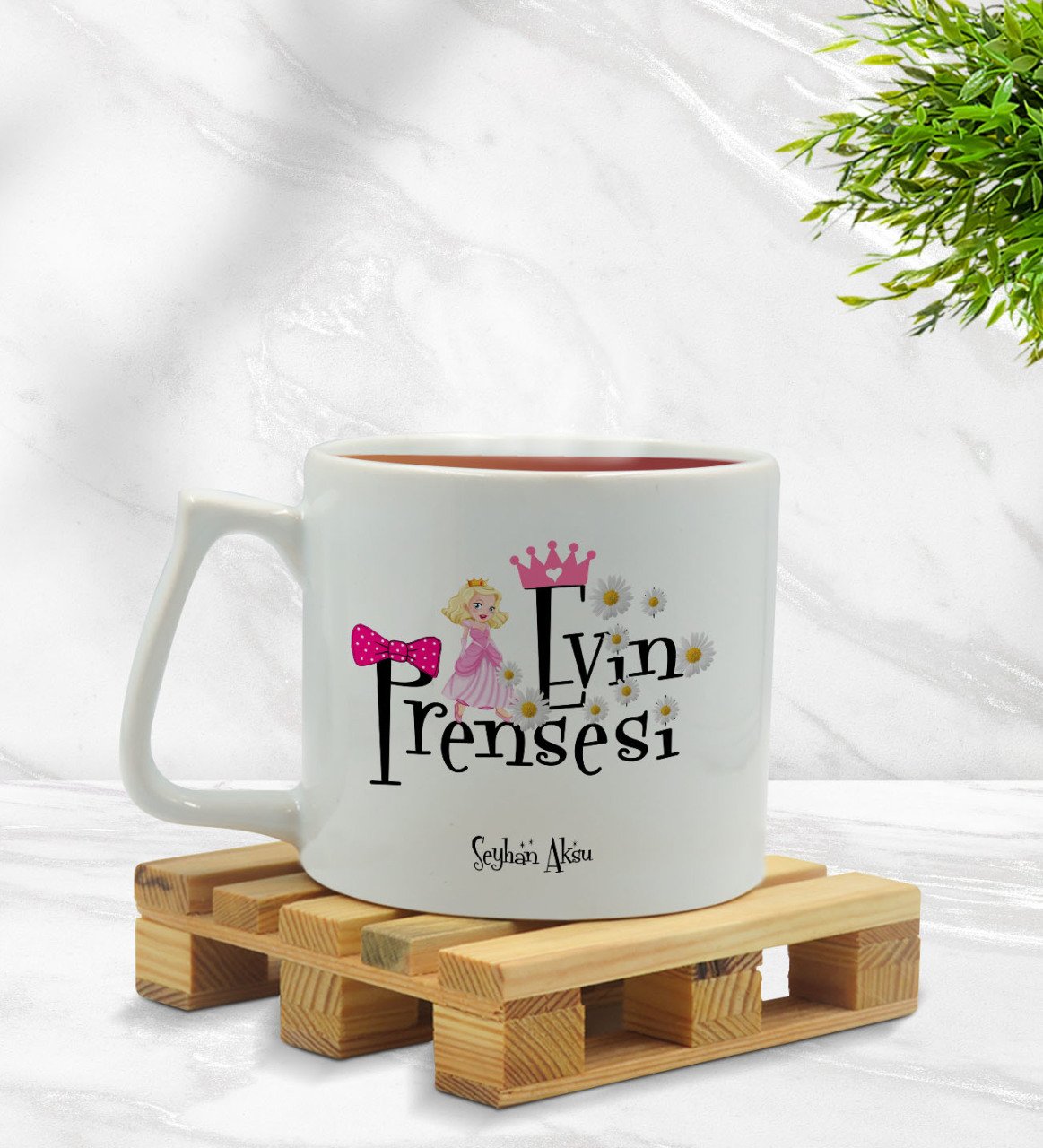 Kişiye Özel Evin Prensesi Tasarımlı Middle Beyaz Kupa Bardak Model 3